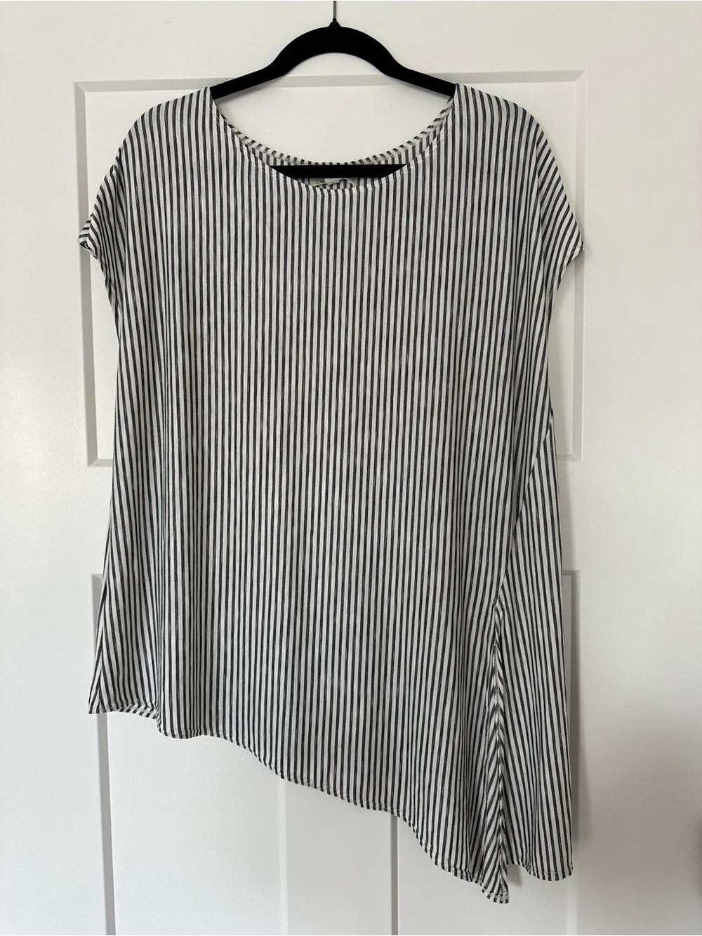 Women’s Max Studio Black & White Striped Short Sleeve Top